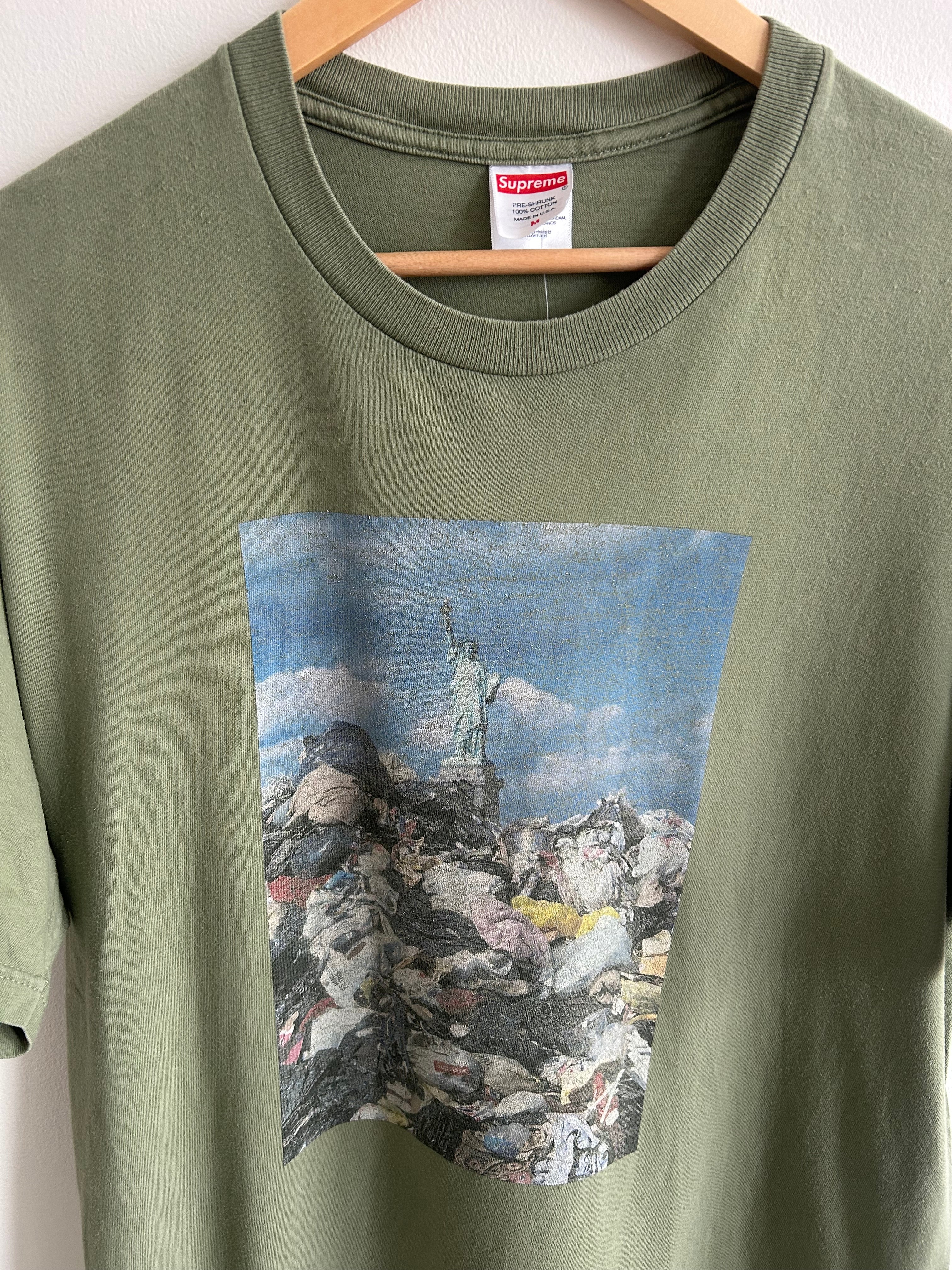Supreme T-Shirt